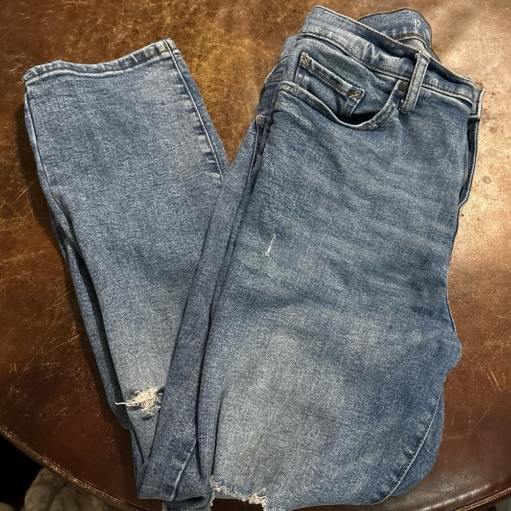 Stylish Blue Denim Distressed Jeans